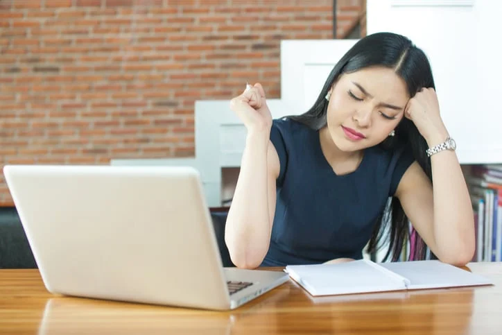 Căng thẳng kéo dài là yếu tố làm cho trứng của chị em kém chất lượng