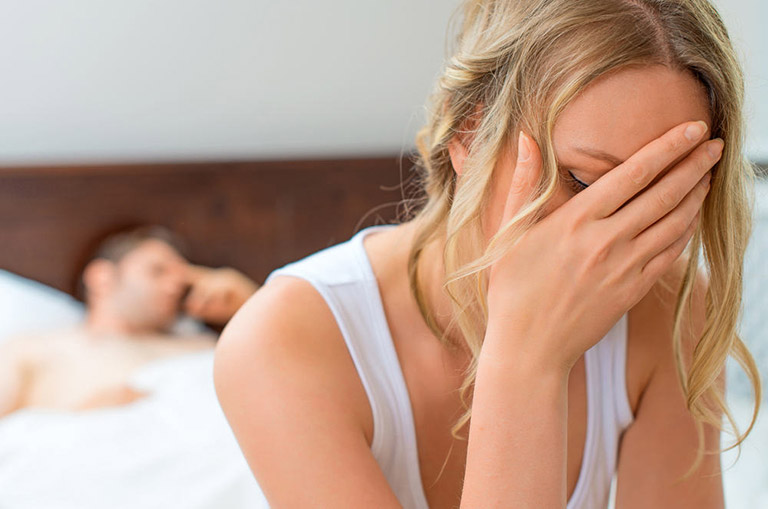 Giảm ham muốn tình dục là một trong những dấu hiệu của suy giảm nội tiết tố nữ