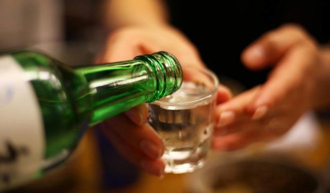 4 cách uống rượu không bị say cực kỳ đơn giản. TÌM HIỂU NGAY! 