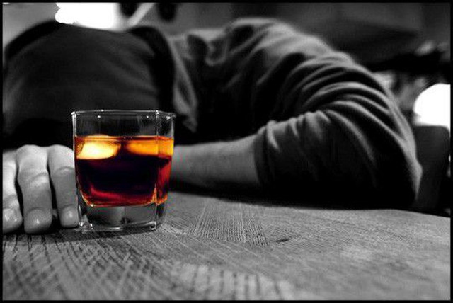 10 câu hỏi thường gặp về vấn đề uống rượu, say rượu, giải rượu